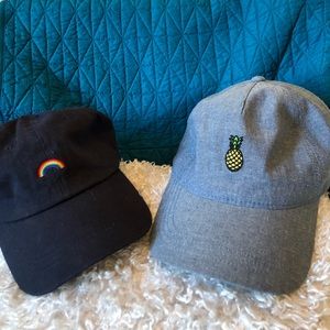 2 Women’s baseball hats 🤩